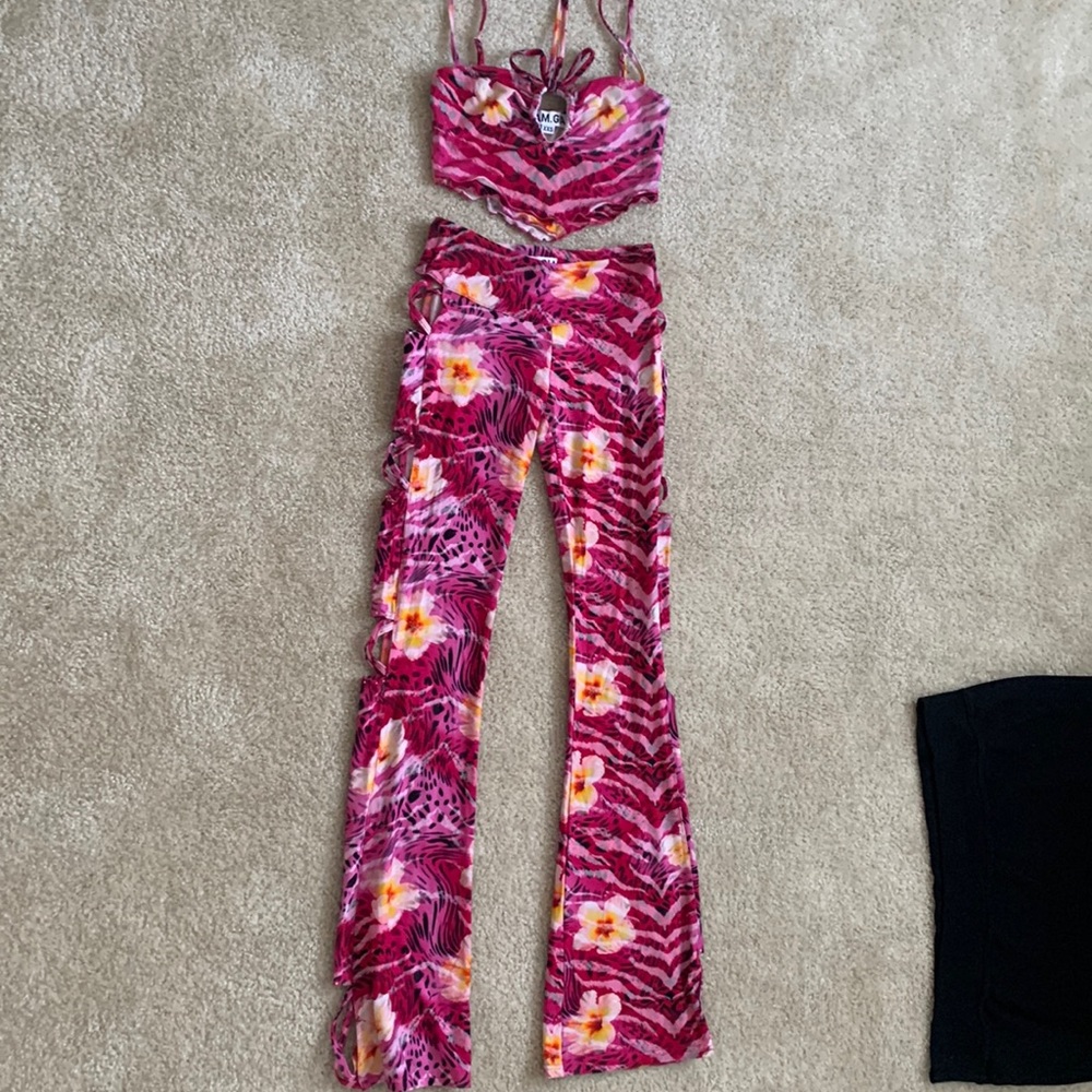 I.AM.GIA Floral Set